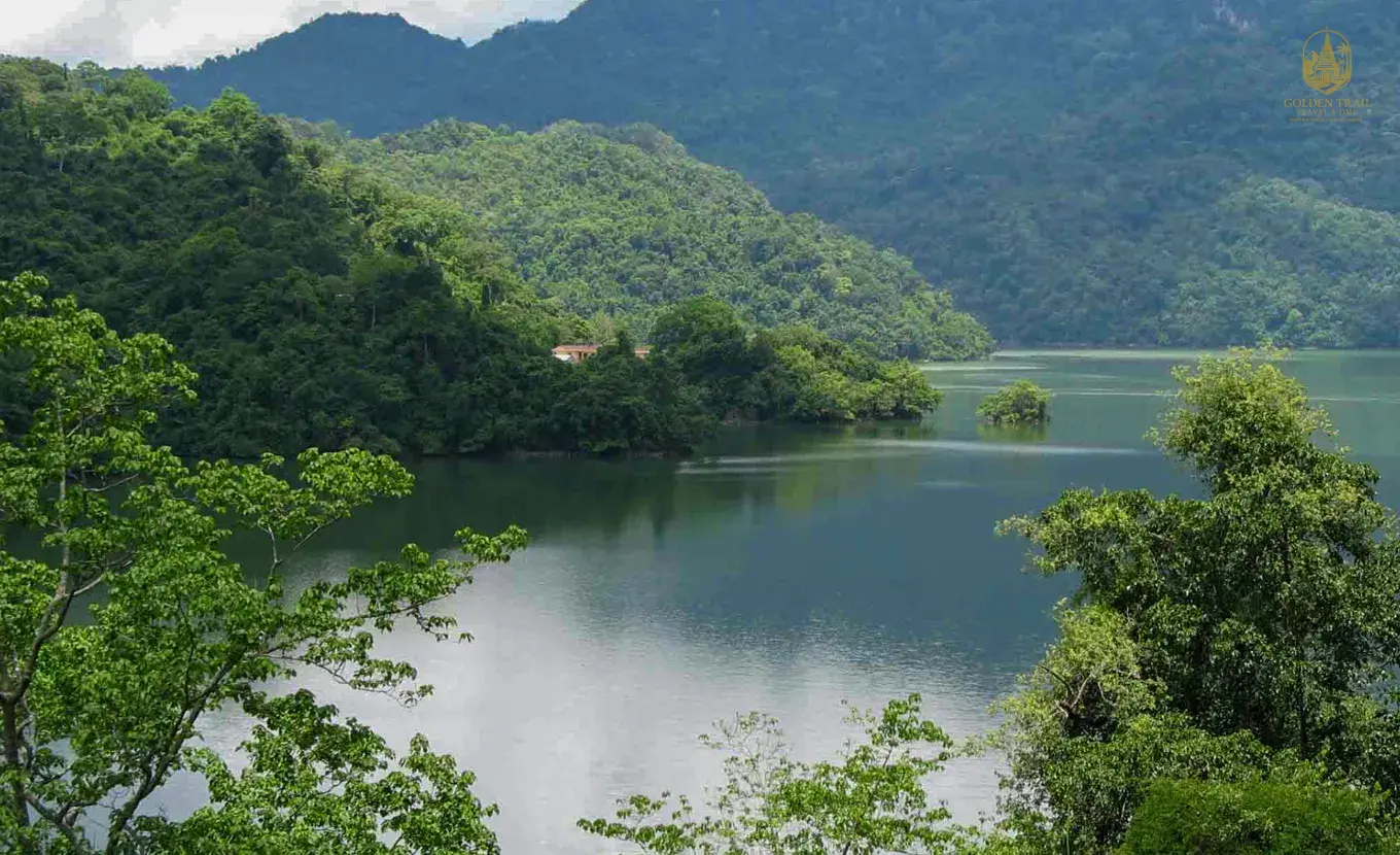 Ha Giang Loop & Bai Tu Long Bay: 12-Day Northeast Vietnam Adventure